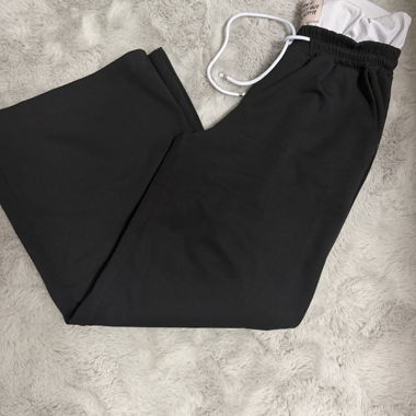 Pantaloni neri con coulisse