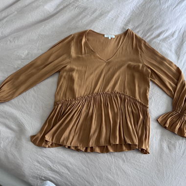 Second Female Blouse M