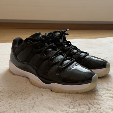 Nike Air Jordan 11 Retro (44) unworn