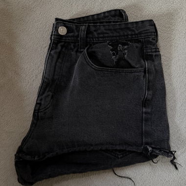 Short gris foncé 
