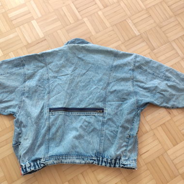 Giacca di jeans con tasche con zip