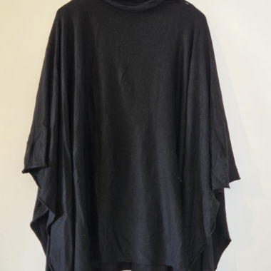 Schwarzes Poncho-Oberteil