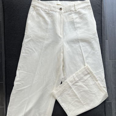 Weisse Stoffhose