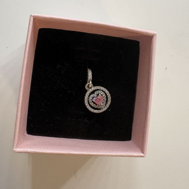 Charm Pandora en forme de coeur