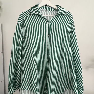 Chemise en mousseline rayée vert-blanc