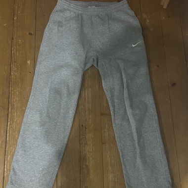 Nike graue Jogginghose (M) 