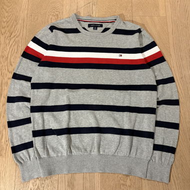 Pull Tommy Hilfiger taille XS