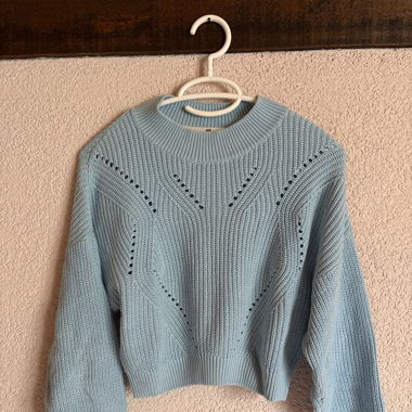 Blauer Pullover