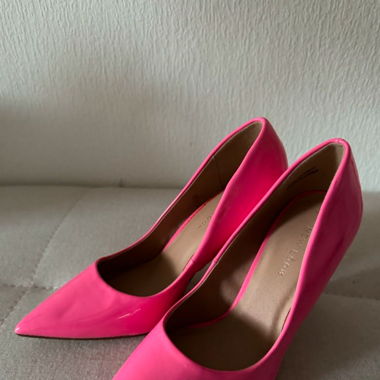 Talons Roses