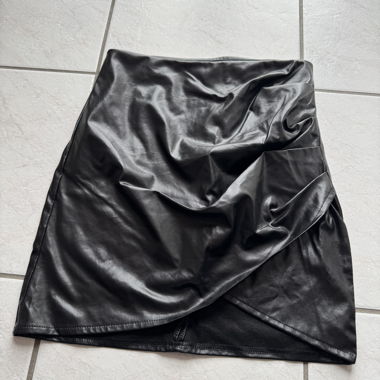 SHEIN black faux leather skirt