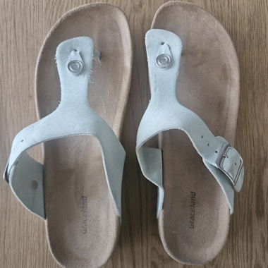 Sandales