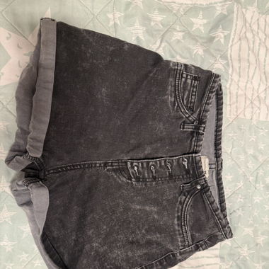 Schwarze kurze Hotpants