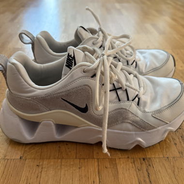Weisse Nike Sneakers