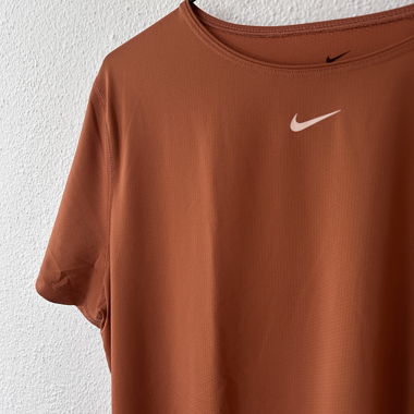 NIKE T-shirt