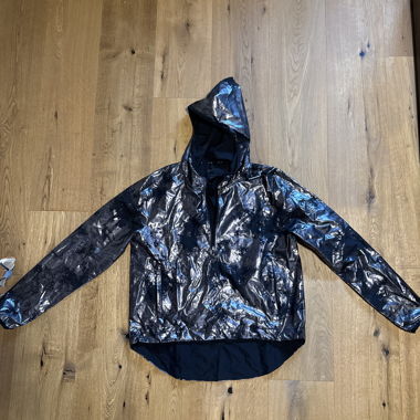 NIKE Windbreaker-Jacke mit metallischem Finish