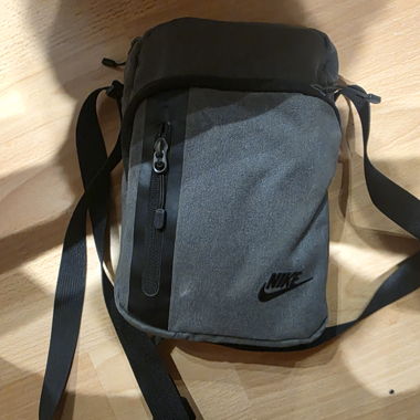 Sac bandoulière Nike gris
