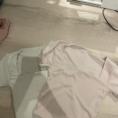 2 shirts weiss und rosa