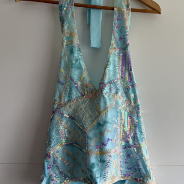Halter neck top bleu à sequins 
