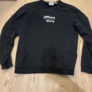 Reebok Sweater