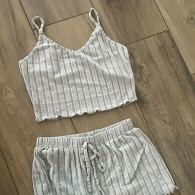 Top und Shorts ungetragen Grösse S