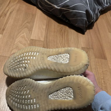 Yeezy weiss