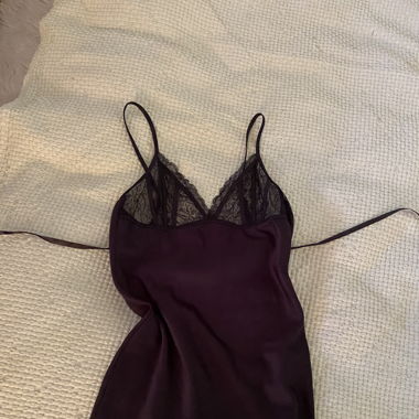 Kleines Schwarzes mit Spitzen
