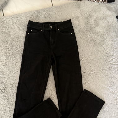 Straight Jeans