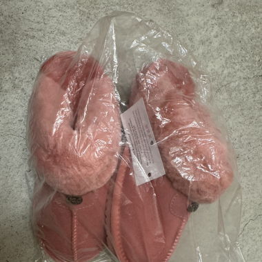 UGG Hausschuhe neu 