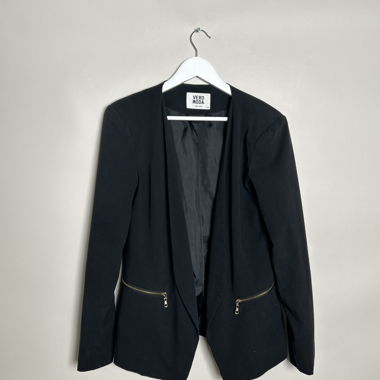 Vero Moda black blazer