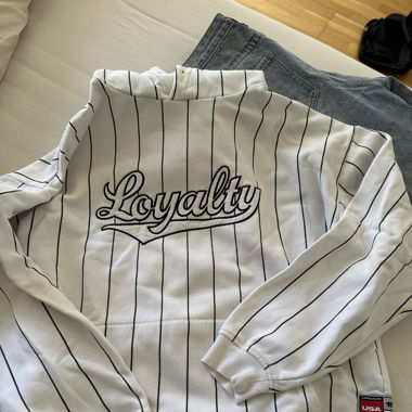 Loyalty Pullover