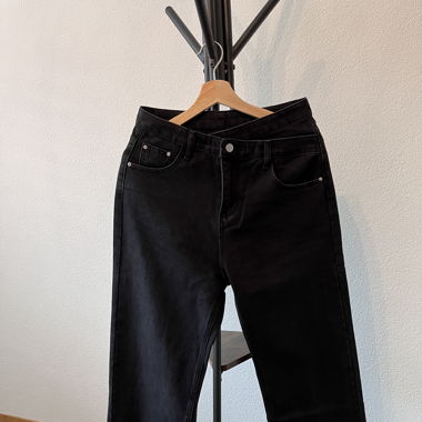 Schwarze Hose