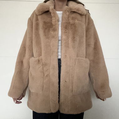 Giacca in finta pelliccia beige