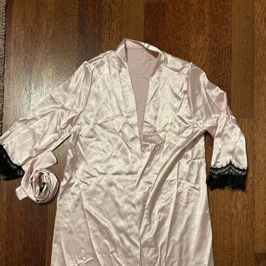 Silky pyjama robe
