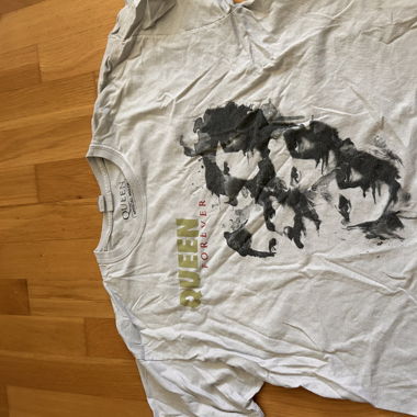 QUEEN T-Shirt