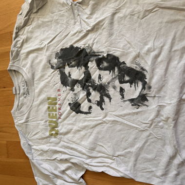 QUEEN T-Shirt
