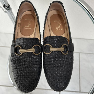 Schwarze geflochtene Loafer
