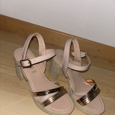 Absatzschuhe