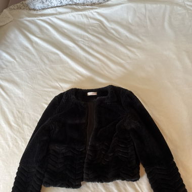 Weiche schwarze Jacke