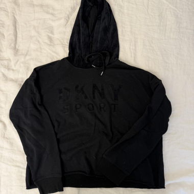 DKNY SWEATER