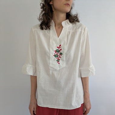 Bluse mit Stickerei Gr.M Baumwolle 100% 