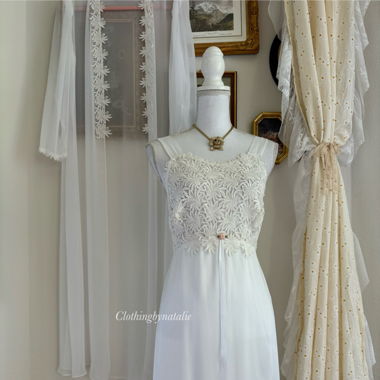 Flora Nikrooz Bridal Chiffon Peignoir (S/M)