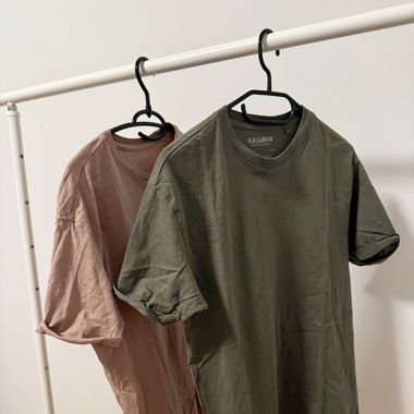 2 Basic T-Shirts