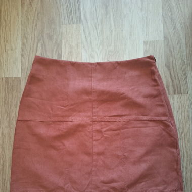 Jupe courte droite couleur automne