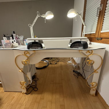 Table de soins et d’ongles Jenny Swiss