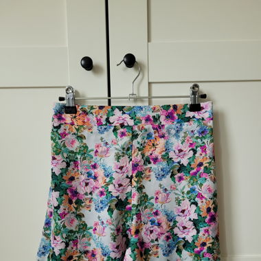 Geblümte Shorts