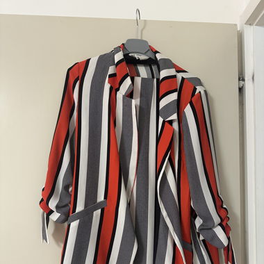 Zweiteiler Hose und Blazer zusammen