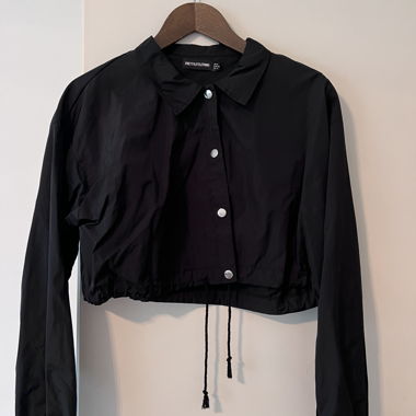 PrettyLittleThing Windbreaker Crop – Tg. S