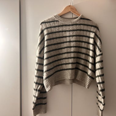 Gestreifter Pulli