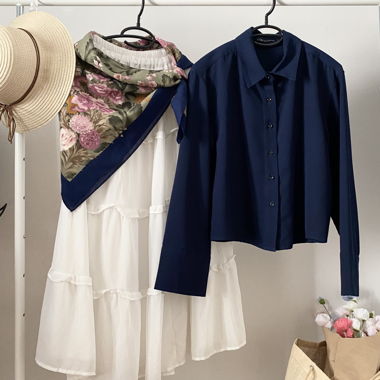 Blusa blu navy a maniche lunghe