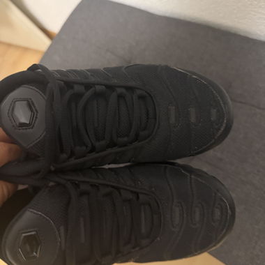Sneakers nere con plateau